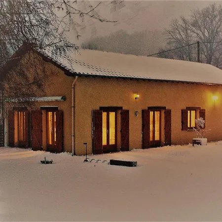 De Charme En Rhone-alpes : Terrasse, Cheminee, Jardin, Ideal Famille, Accessible Pmr - Fr-1-496-93 Holiday home