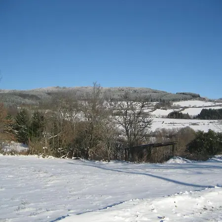 De Charme En Rhone-alpes : Terrasse, Cheminee, Jardin, Ideal Famille, Accessible Pmr - Fr-1-496-93 * Saint-Priest-la-Prugne