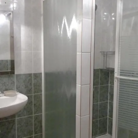 De Charme En Rhone-alpes : Terrasse, Cheminee, Jardin, Ideal Famille, Accessible Pmr - Fr-1-496-93 *